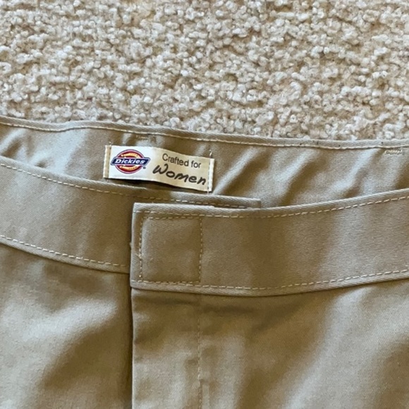 Women’s Dickies Khaki Work Pants – Size 18R - Picture 3 of 5